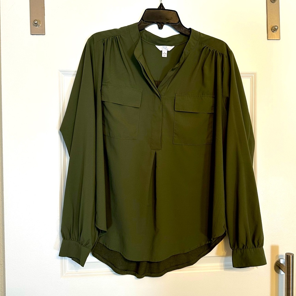 Time & Tru SZ. Large. Olive Green. EUC